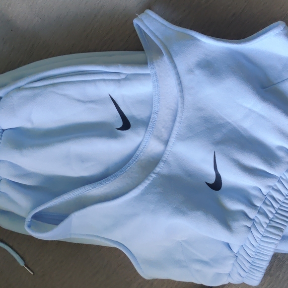Nike matching sweat suit - Picture 4 of 4